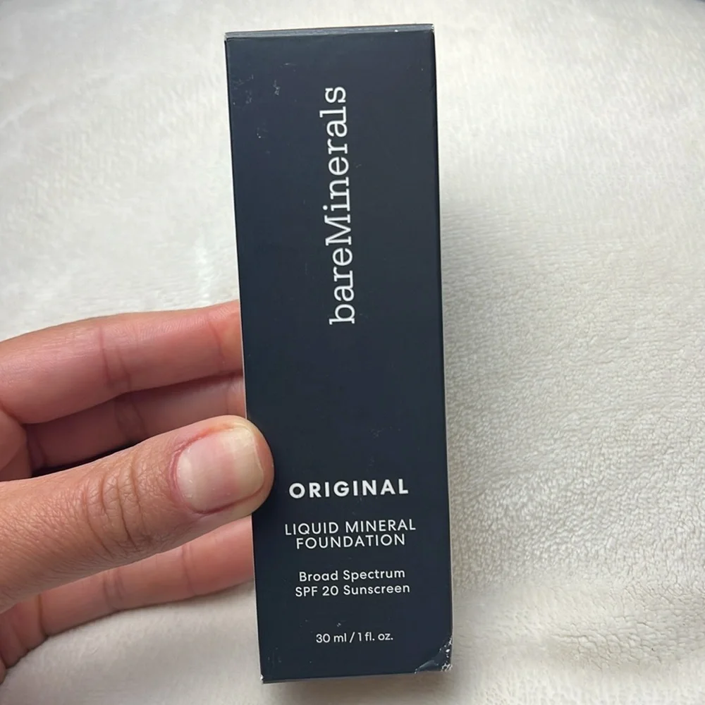 ORIGINAL LIQUID MINERAL FOUNDATION BROAD SPECTRUM SPF 20